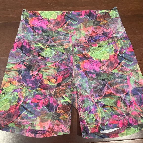 lululemon wunder train high rise shorts 6in size 8 vivid floral tone multi - Picture 12 of 14